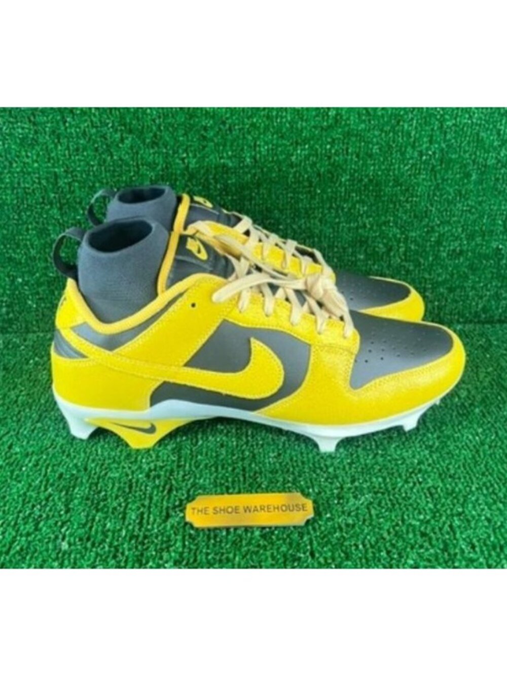 Men's Nike Alpha Menace 4 Dunk SE Solar Flare Football Cleats HV6925-001 Size 11